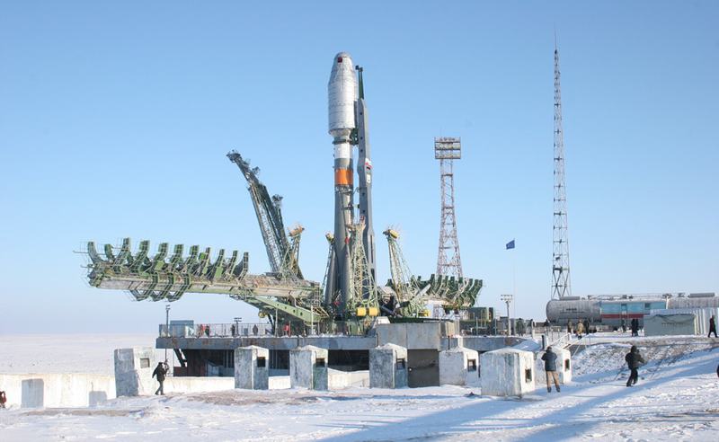 Soyuz-on-the-launch-pad-at-Baikonur-cosmodrome1.jpg