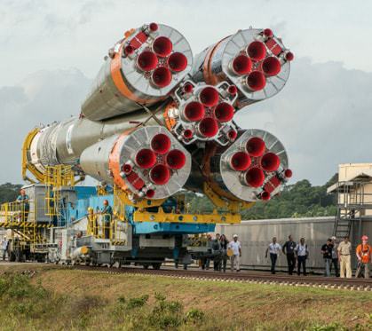 Soyuz-roll-out-Guiana-Space-Centre.jpg