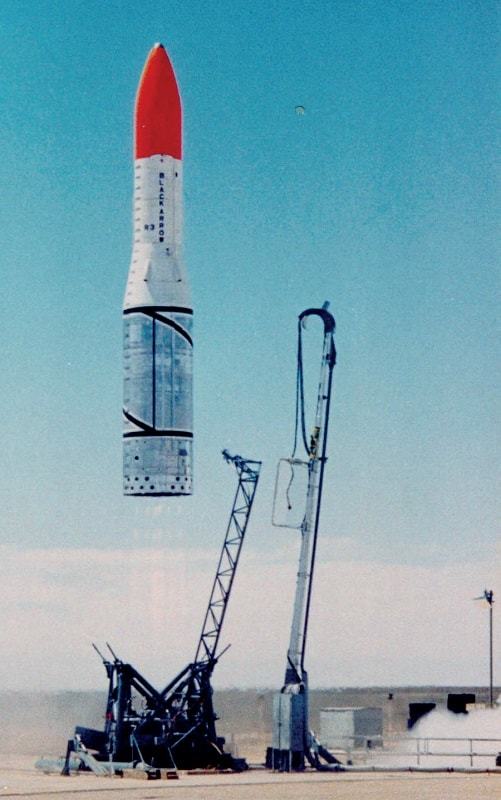 issue13-The-British-Black-Arrow-rocket-blasts-off-with-the-Prospero-satellite-in-1971.jpg