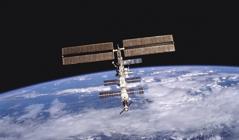 The International Space Station is the second brightest object visible in the night sky after the Moon, but watching it pass overhead as an unresolved point of light doesn’t really tell you much about it.