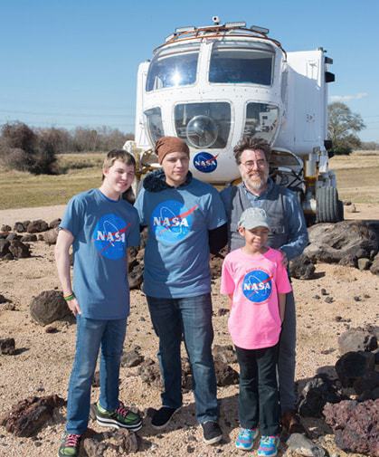 issue9-ian-cion-and-young-artists-on-location-at-nasa-is-johnson-space-center.jpg