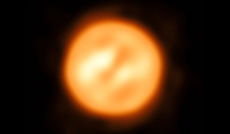 Using ESO’s VLTI astronomers have constructed this remarkable image of the red supergiant star Antares. This is the most detailed image ever of this object, or any other star apart from the Sun. Image: ESO/K. Ohnaka