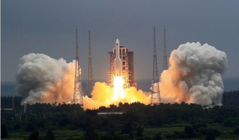 A Chinese Long March 5B YE rocket lifts off from the Wenchang Satellite Launch Center with the Tianhe core module for the Tiangong space station on 29 April, 2021. Image: Xinhua