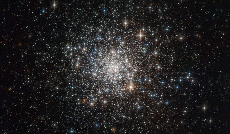 This globular cluster, NGC 4147, seen with the NASA/ESA Hubble Space Telescope, was one of many which were used by astronomers to measure the total mass of the Milky Way. Image: ESA/Hubble & NASA, T. Sohn et al.