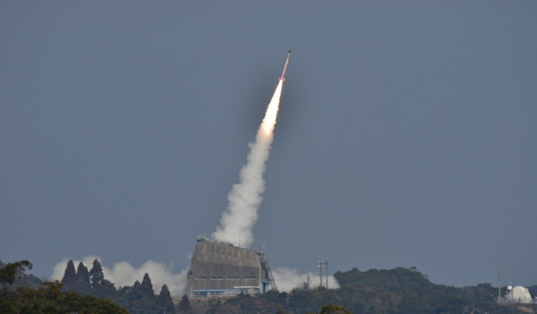 The launch of a modified SS-520 sounding rocket in 2018. This type of rocket was used this week to successfully test a pulse detonation engine (PDE) that one day could produce smaller but powerful engines for use on deep-space missions. Image: JAXA