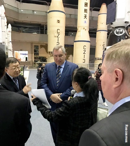 Roscosmos director, Dmitry Rogozin, visiting China.