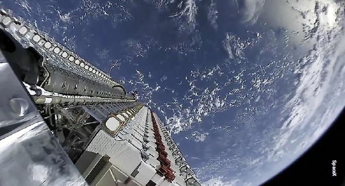 SpaceX s Starlink is currently the largest satellite constellation by far.