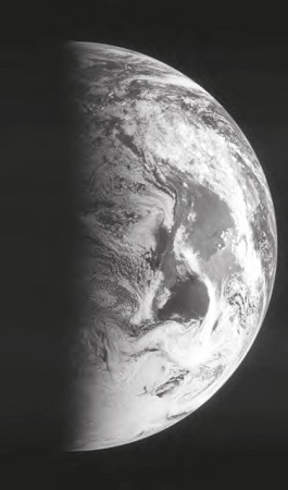 issue8-earth-seen-from-250000-km-taken-by-rosetta-navcam.jpg
